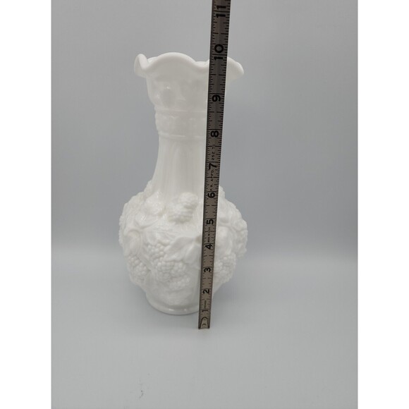 Imperial Glass English Loganberry Vase White Milk Glass Ruffle Rim VTG 10" EUC - Picture 10 of 12